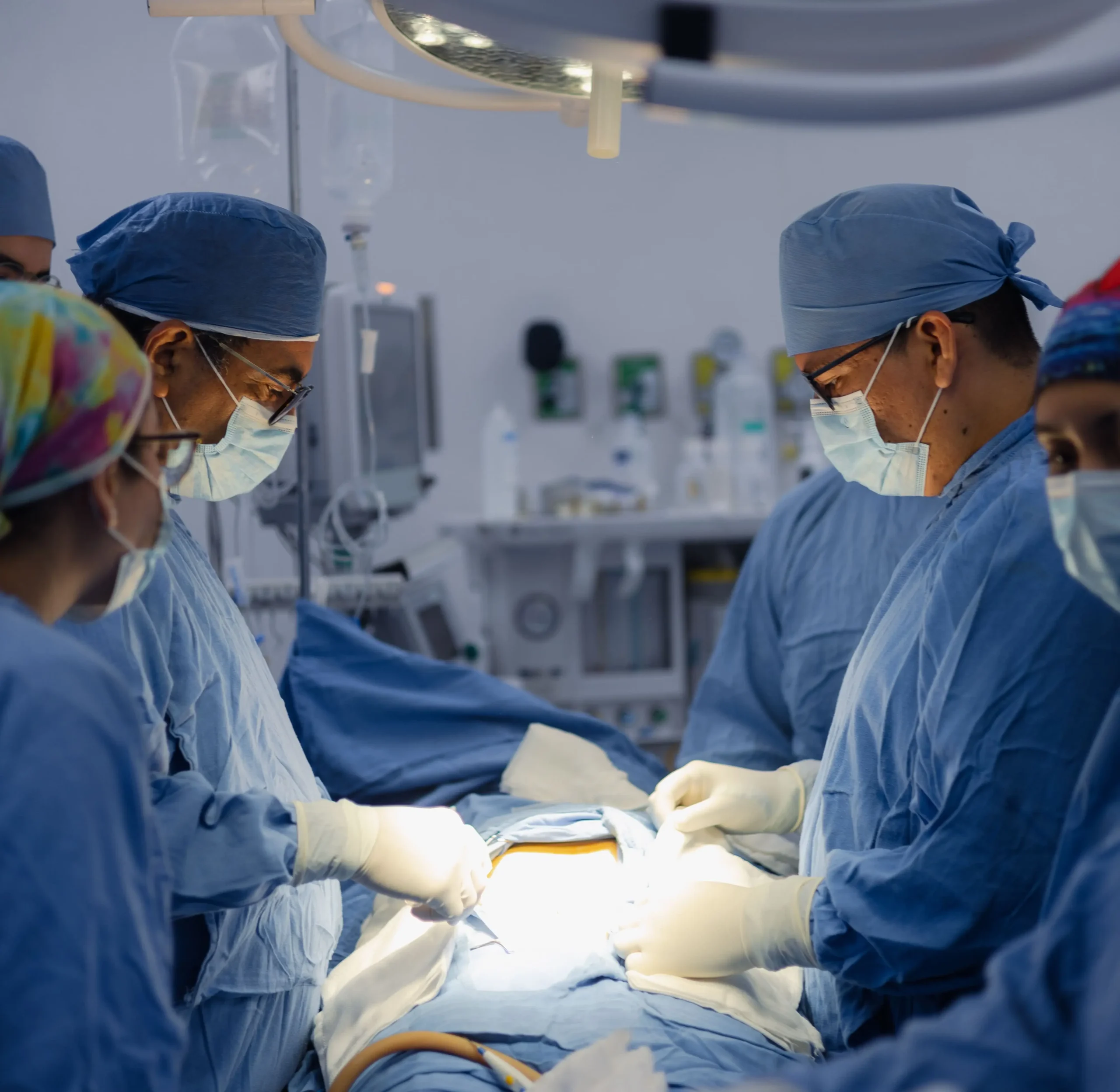 Dr. Adrián Gómez Oncocirujano Laparotomía exploradora ca de colon izquierdo