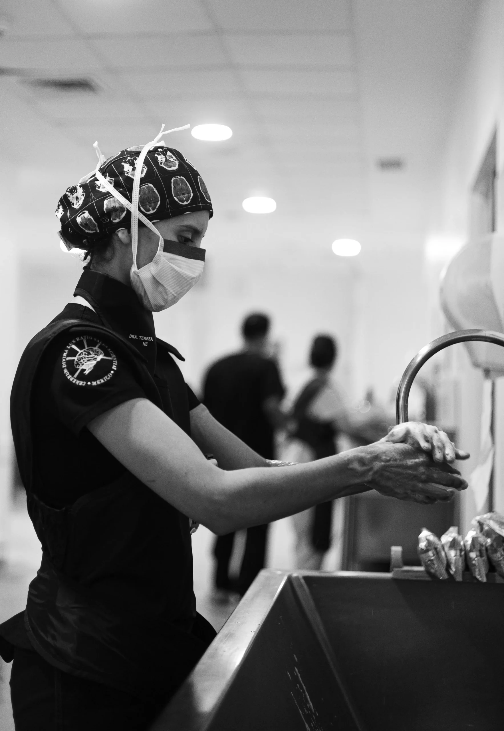 Dra. Teresa Álvarez Neurocirujana Lavado de manos